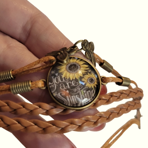 5 Strand Bracelet with charms - Picture 3 of 4